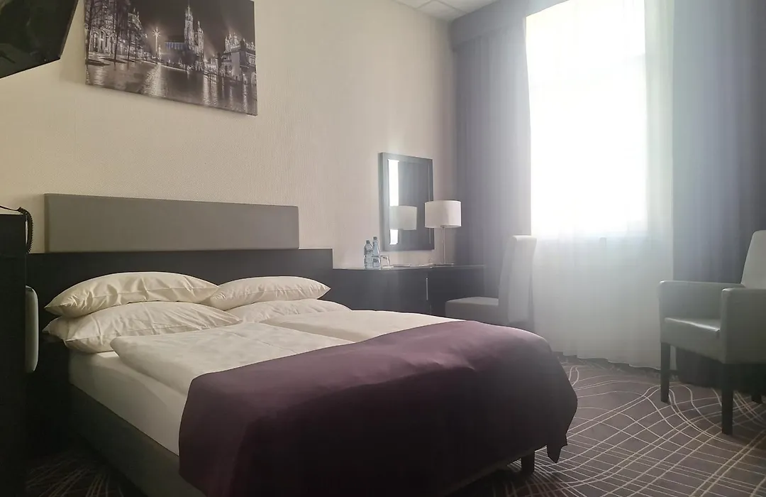 Skyhotelgwarna-1