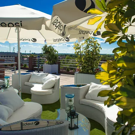 Skyhotelgwarna-3